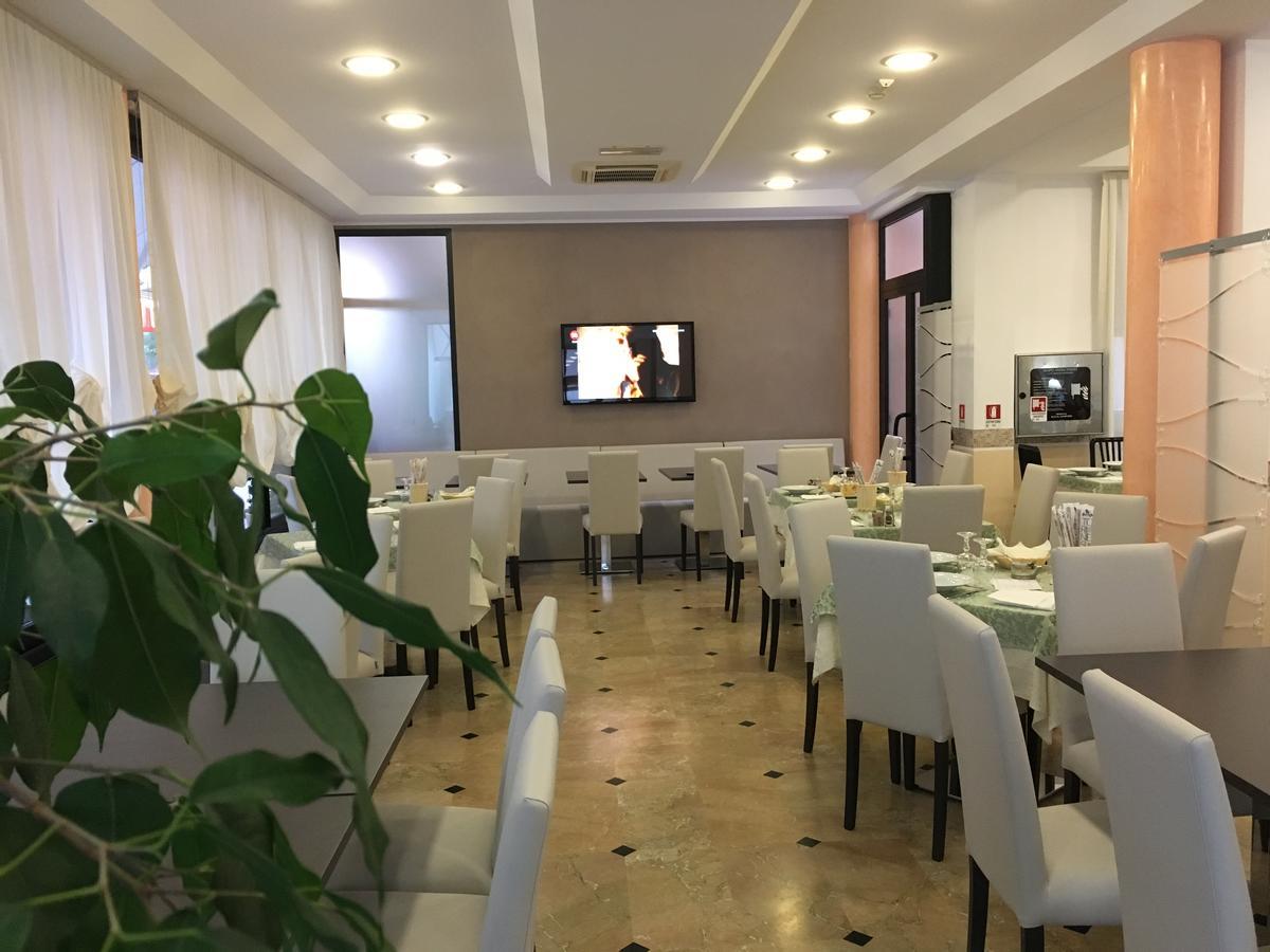Hotel Novella Misano Adriatico Exterior photo